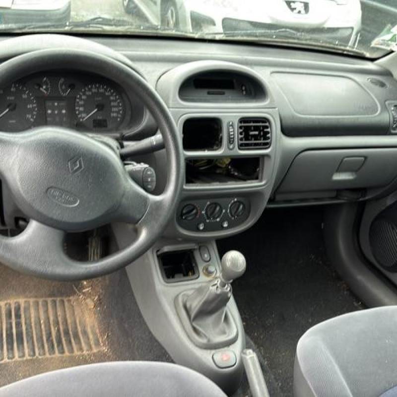 Bouton de warning RENAULT CLIO 2 Photo n°16