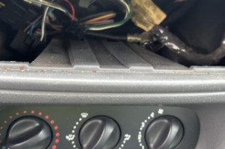 Bouton de warning RENAULT CLIO 2