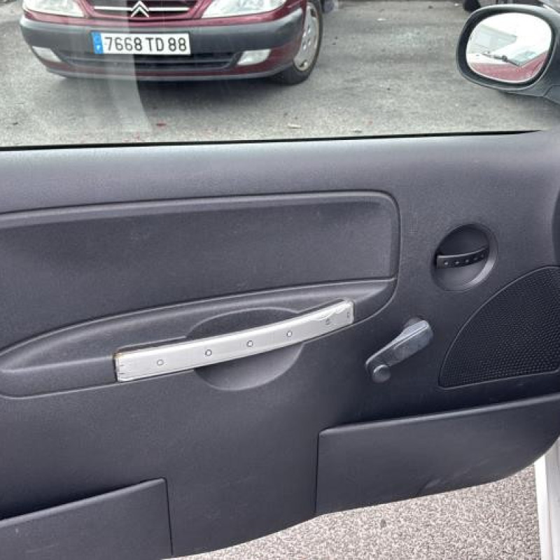 Aile avant droit CITROEN C2 Photo n°13
