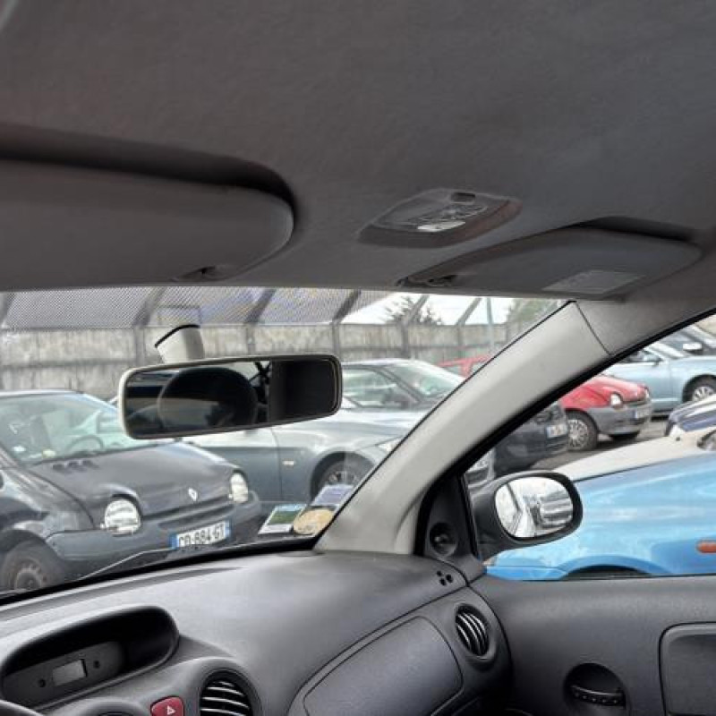 Aile avant gauche CITROEN C2 Photo n°17