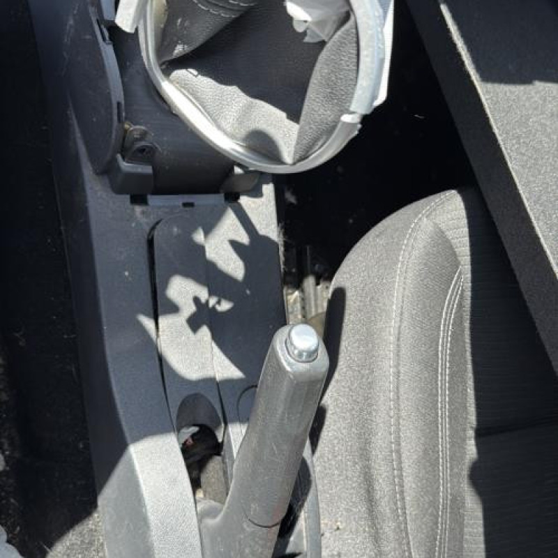 Vitre arriere gauche RENAULT CLIO 3 Photo n°19