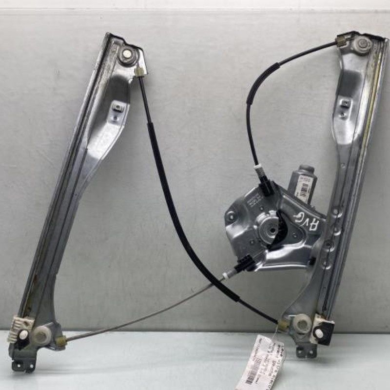 Leve vitre electrique avant gauche RENAULT CLIO 3 Photo n°1