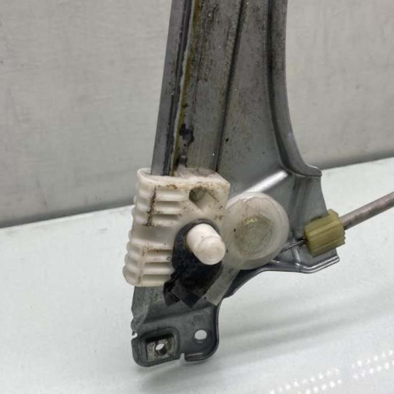 Leve vitre electrique avant gauche RENAULT CLIO 3 Photo n°5
