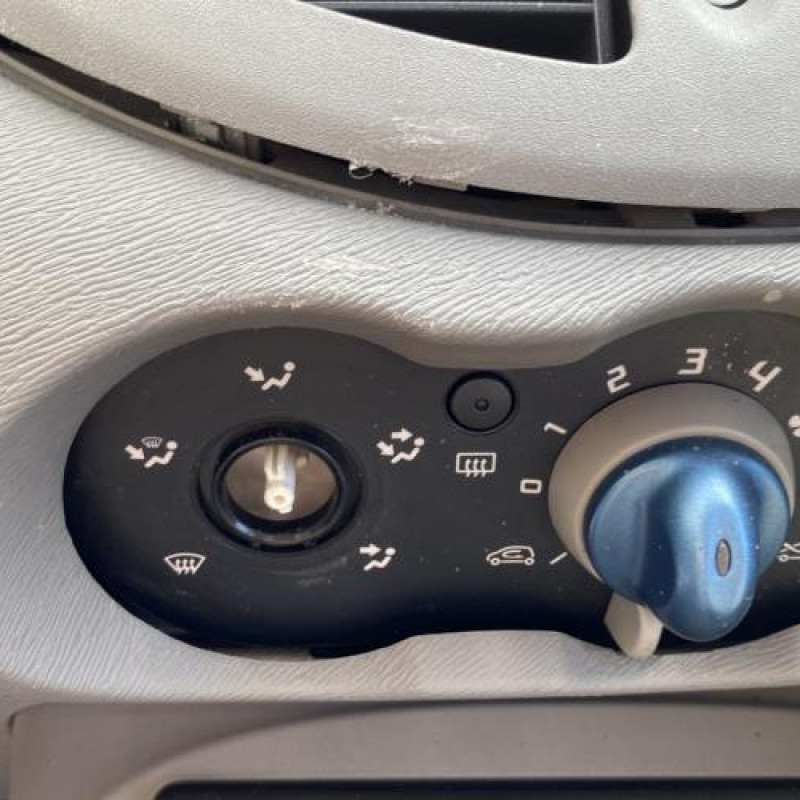 Vitre avant gauche RENAULT TWINGO 2 Photo n°18