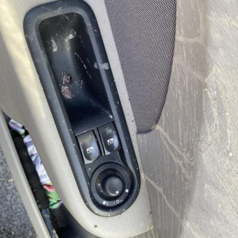 Ceinture avant gauche RENAULT TWINGO 2 Photo n°13