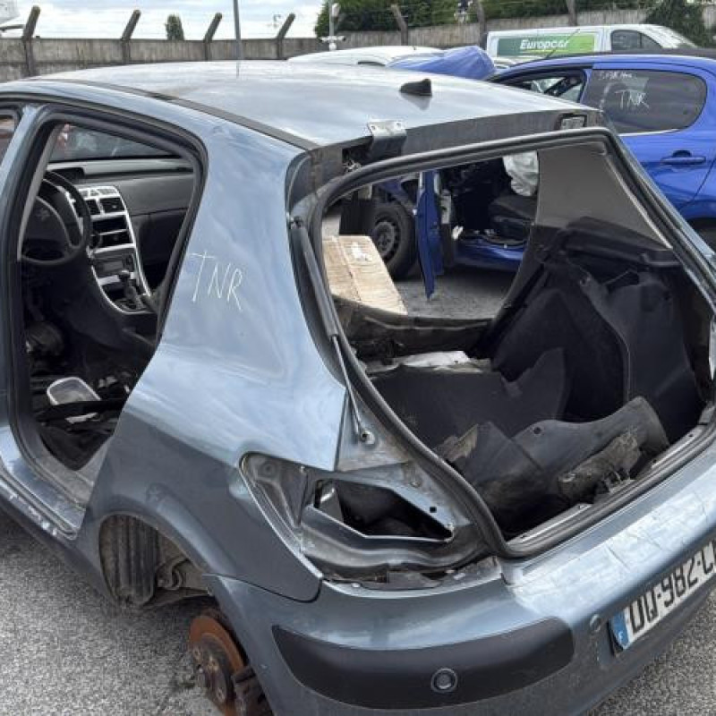 Pare choc arriere PEUGEOT 307 Photo n°12