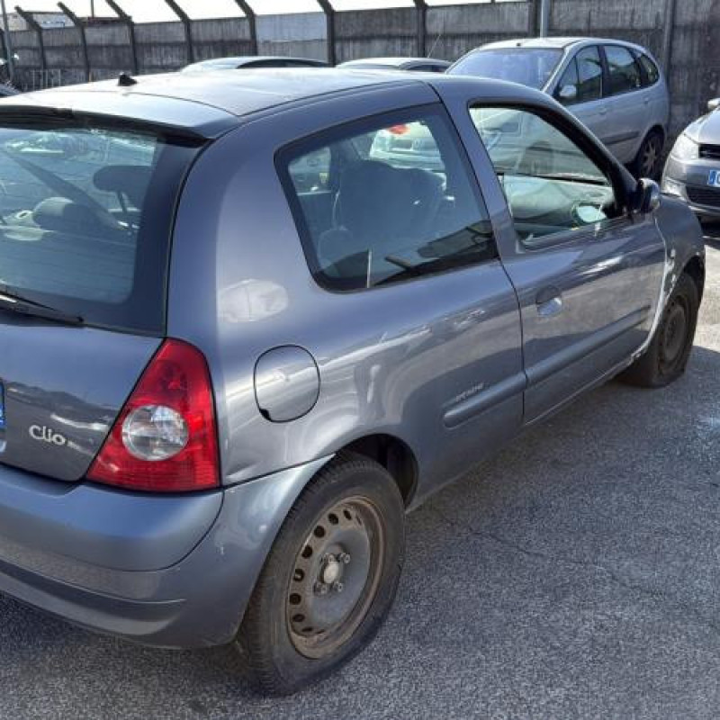 Aile avant gauche RENAULT CLIO 2 Photo n°7