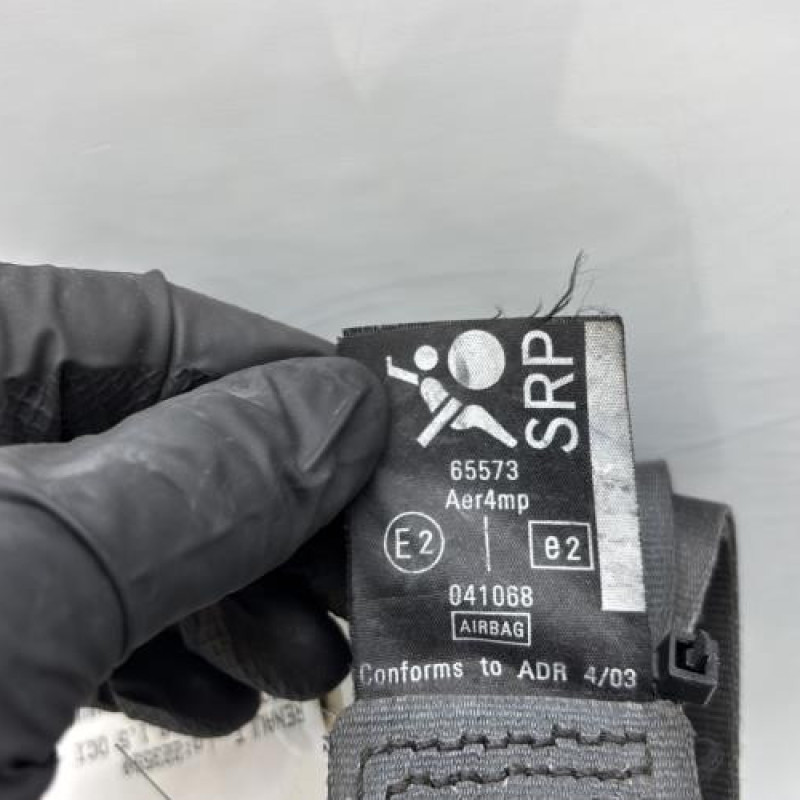 Ceinture avant gauche RENAULT CLIO 2 Photo n°4