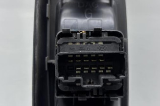 Interrupteur de leve vitre avant gauche RENAULT CLIO 2