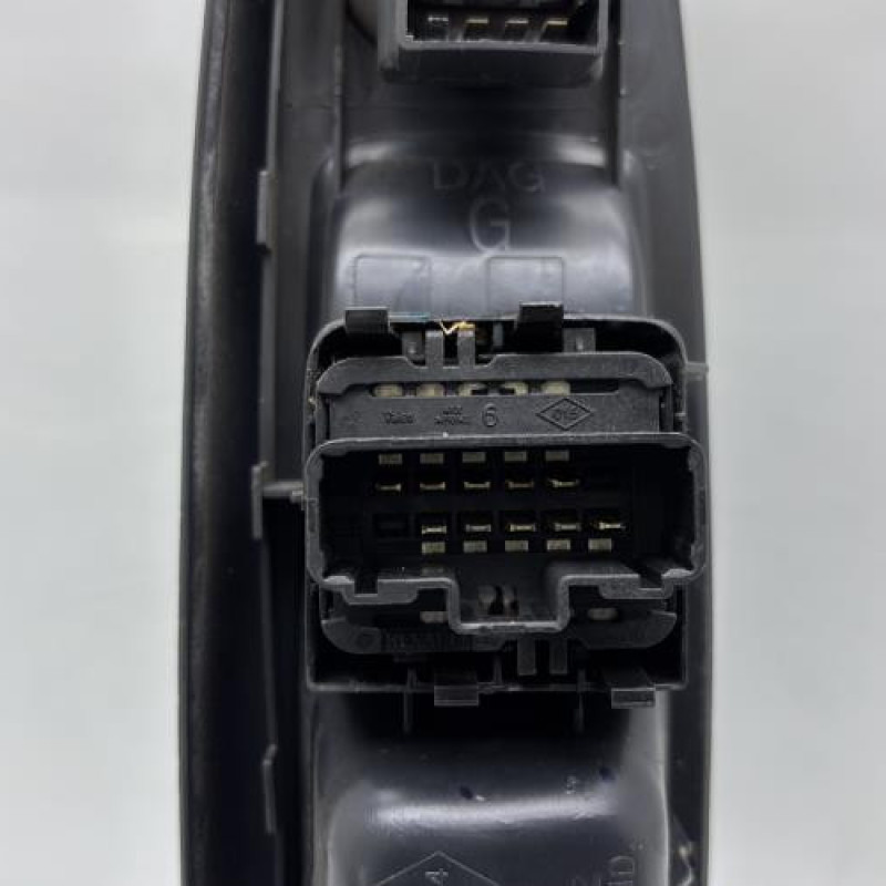 Interrupteur de leve vitre avant gauche RENAULT CLIO 2 Photo n°5