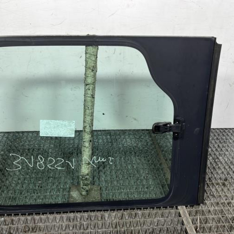 Vitre arriere gauche CITROEN BERLINGO 1 Photo n°4