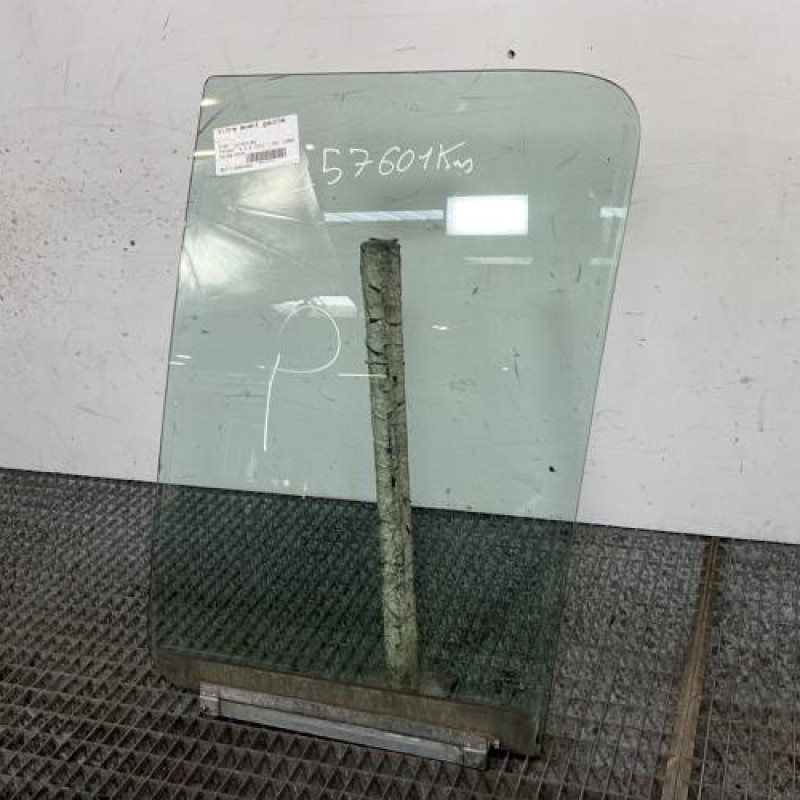Vitre avant gauche FORD TRANSIT 4 Photo n°3