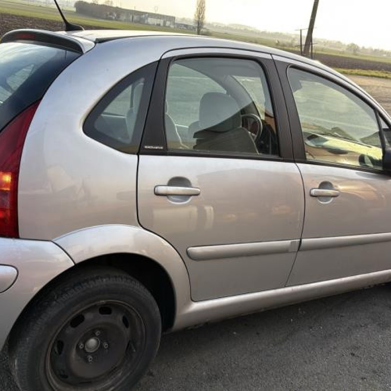 Bras essuie glace arriere CITROEN C3 1 Photo n°9