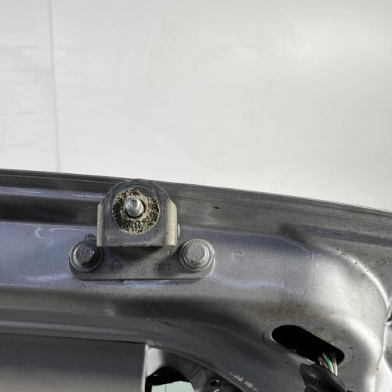 Malle/Hayon arriere RENAULT LAGUNA 3 Photo n°9