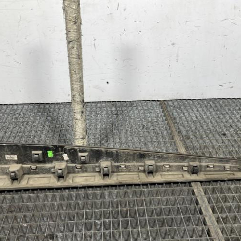Baguette de porte avant gauche RENAULT CLIO 4 Photo n°4