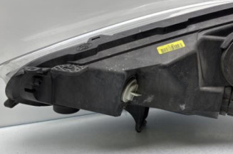 Optique avant principal droit (feux)(phare) FORD FIESTA 6