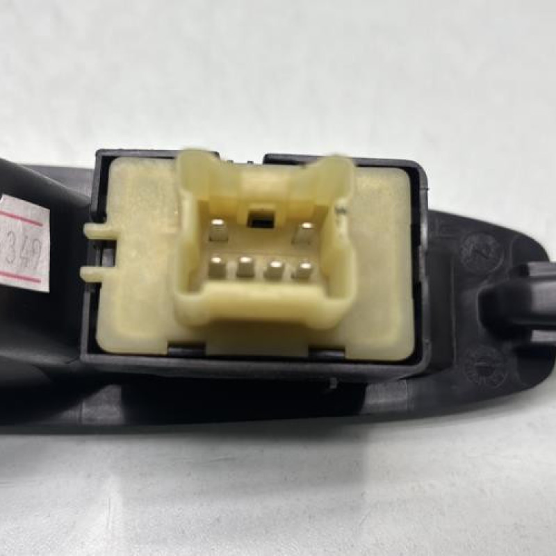 Interrupteur de leve vitre arriere droit RENAULT CLIO 4 Photo n°2