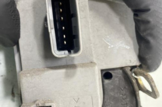 Serrure avant gauche PEUGEOT 206