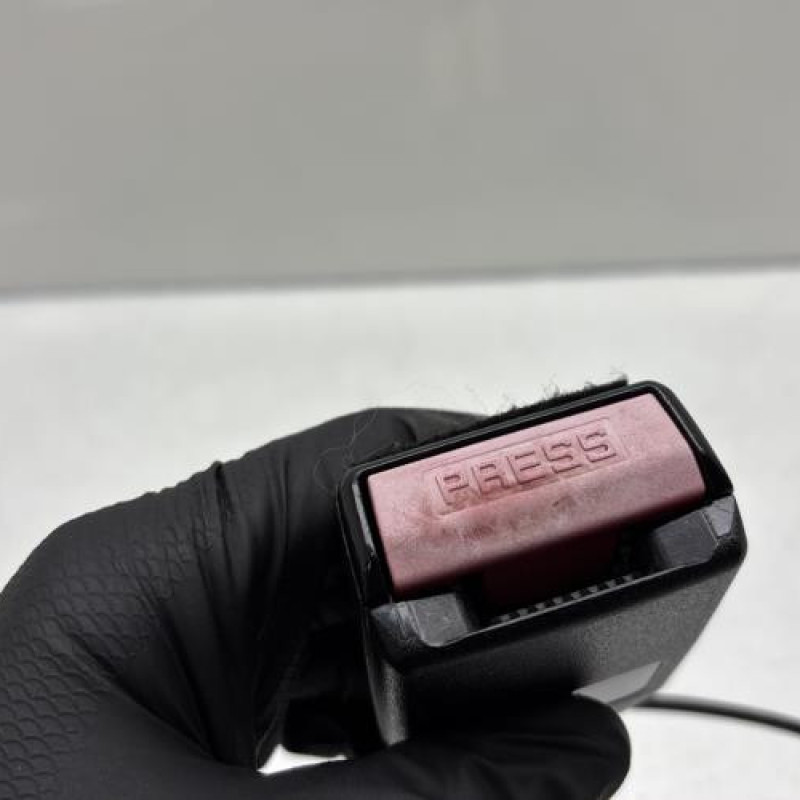 Attache ceinture avant droit PEUGEOT 207 Photo n°3