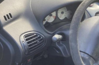 Optique avant principal gauche (feux)(phare) PEUGEOT 206