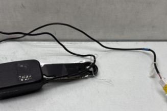 Attache ceinture avant gauche PEUGEOT 206