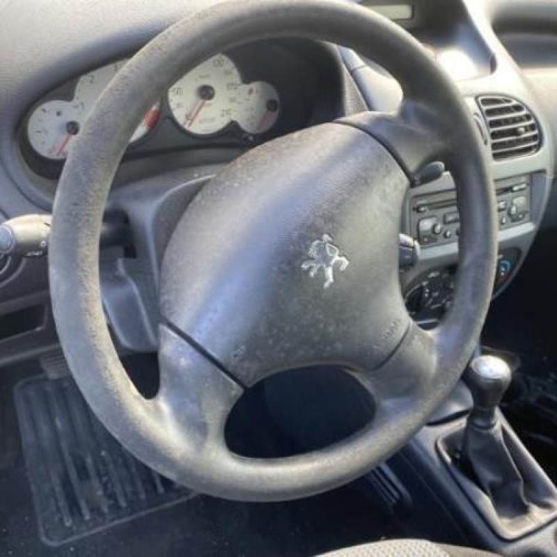 Moteur essuie glace arriere PEUGEOT 206 Photo n°9