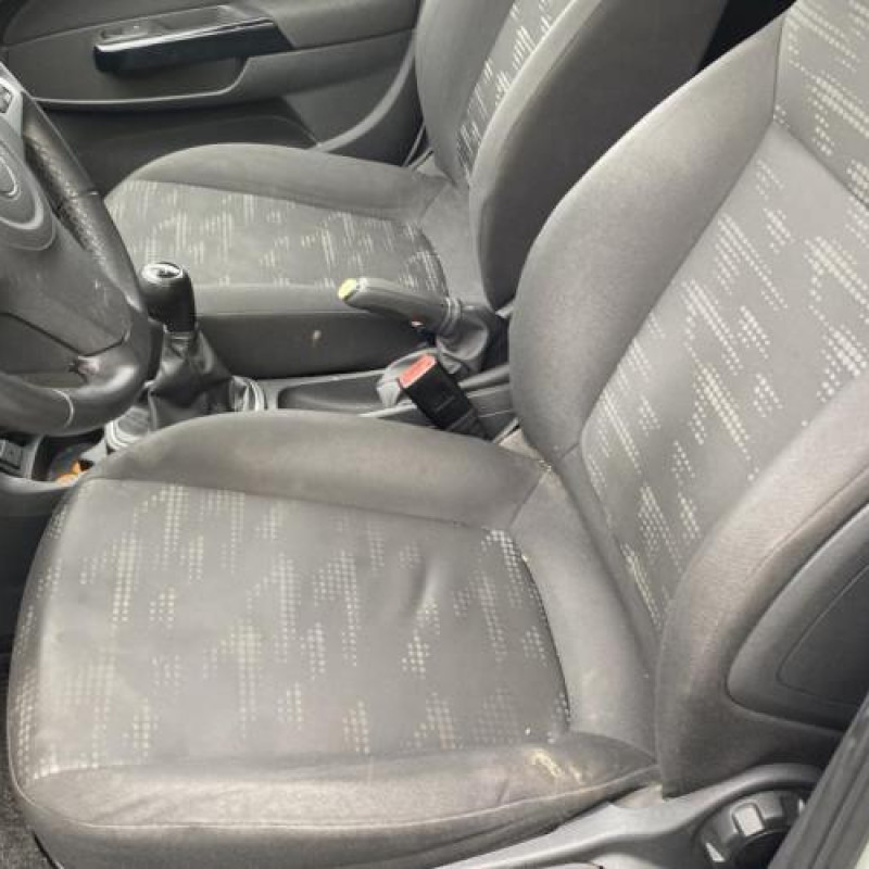 Aile avant gauche OPEL CORSA D Photo n°17