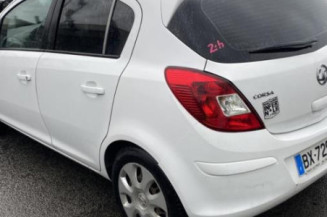 Optique avant principal gauche (feux)(phare) OPEL CORSA D