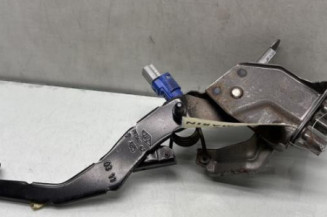 Pedale d'embrayage RENAULT CLIO 3 Photo n°1