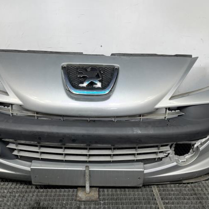 Pare choc avant PEUGEOT 207 Photo n°1