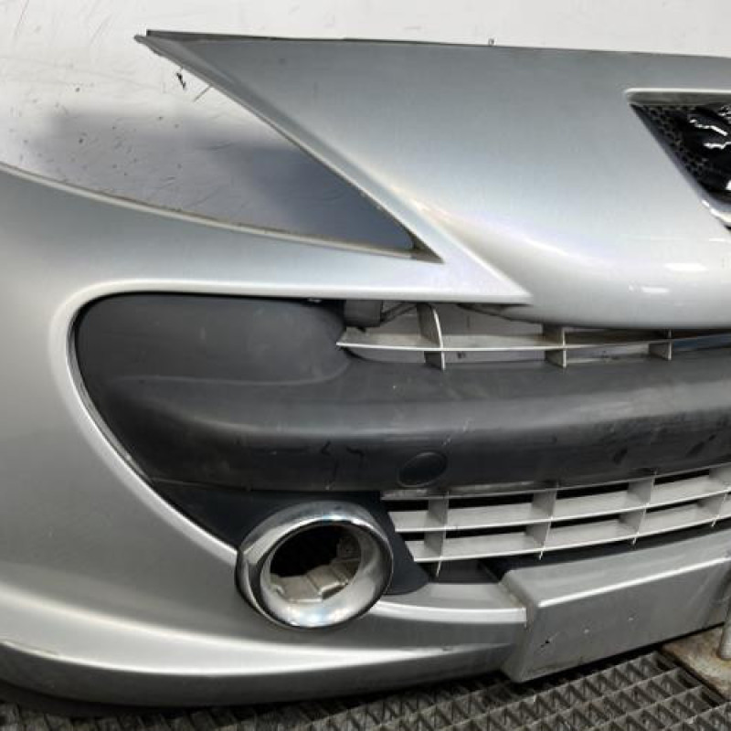 Pare choc avant PEUGEOT 207 Photo n°2