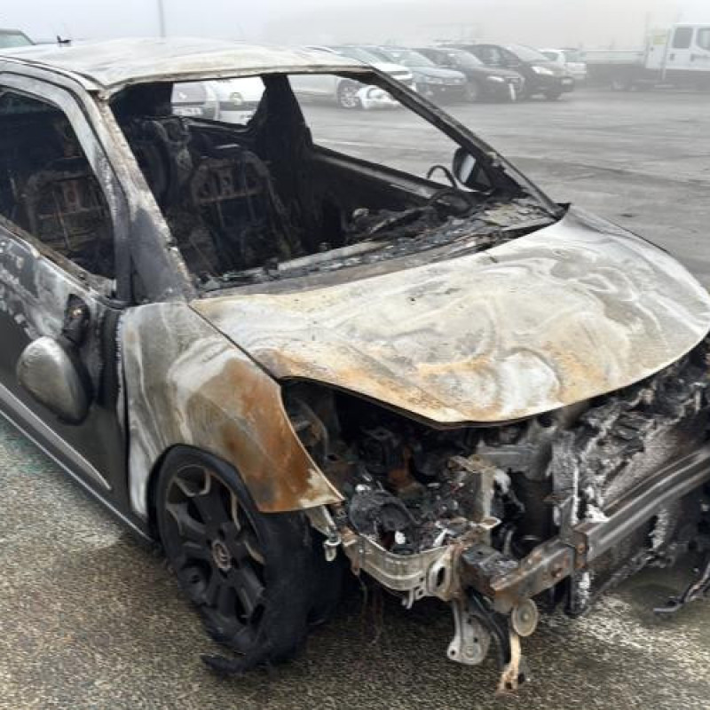 Feu arriere principal gauche (feux) CITROEN DS3 Photo n°6