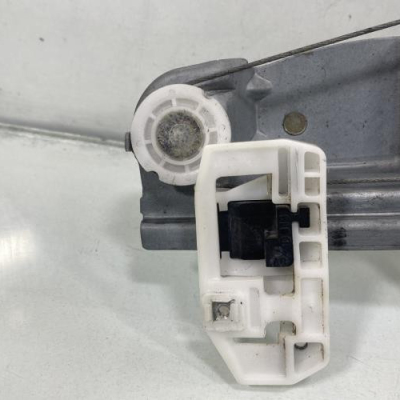 Leve vitre electrique arriere droit RENAULT SCENIC 2 Photo n°3