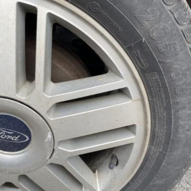 Pare choc avant FORD FOCUS 2 Photo n°17
