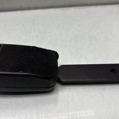 Attache ceinture avant gauche PEUGEOT 206