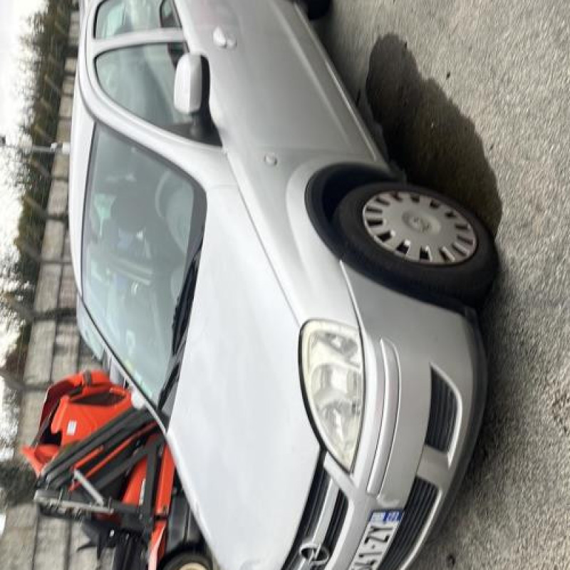 Pare choc arriere OPEL CORSA C Photo n°11