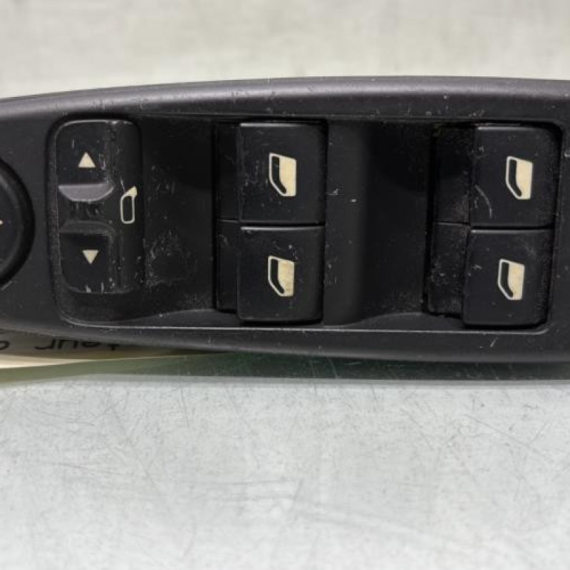 Interrupteur de leve vitre avant gauche CITROEN C4 PICASSO 1 Photo n°1