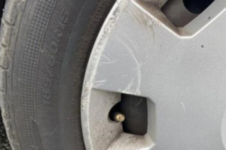 Custode avant gauche OPEL MERIVA A