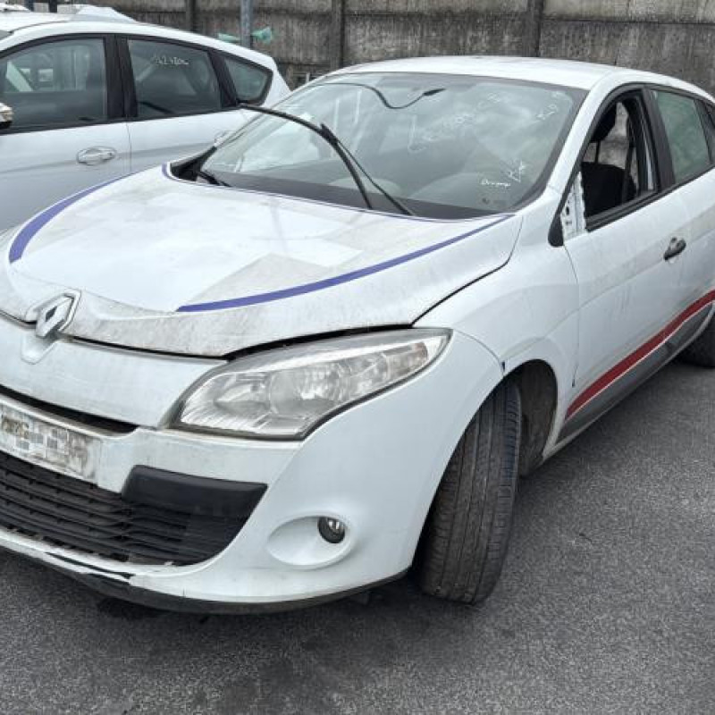 Aile avant gauche RENAULT MEGANE 3 Photo n°5