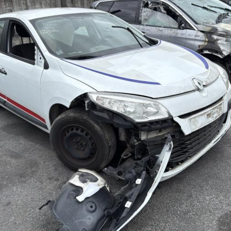 Aile avant gauche RENAULT MEGANE 3 Photo n°6