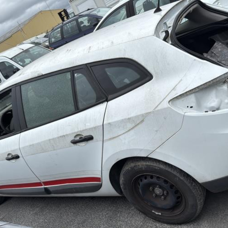 Aile avant gauche RENAULT MEGANE 3 Photo n°10