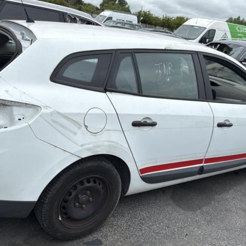 Aile avant gauche RENAULT MEGANE 3 Photo n°11