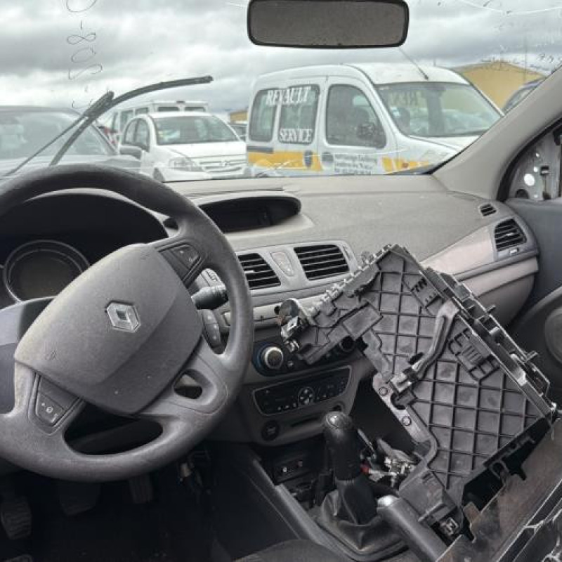 Aile avant gauche RENAULT MEGANE 3 Photo n°16