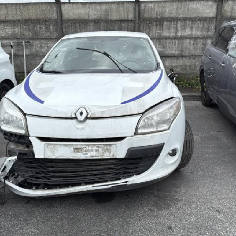 Capot RENAULT MEGANE 3 Photo n°17
