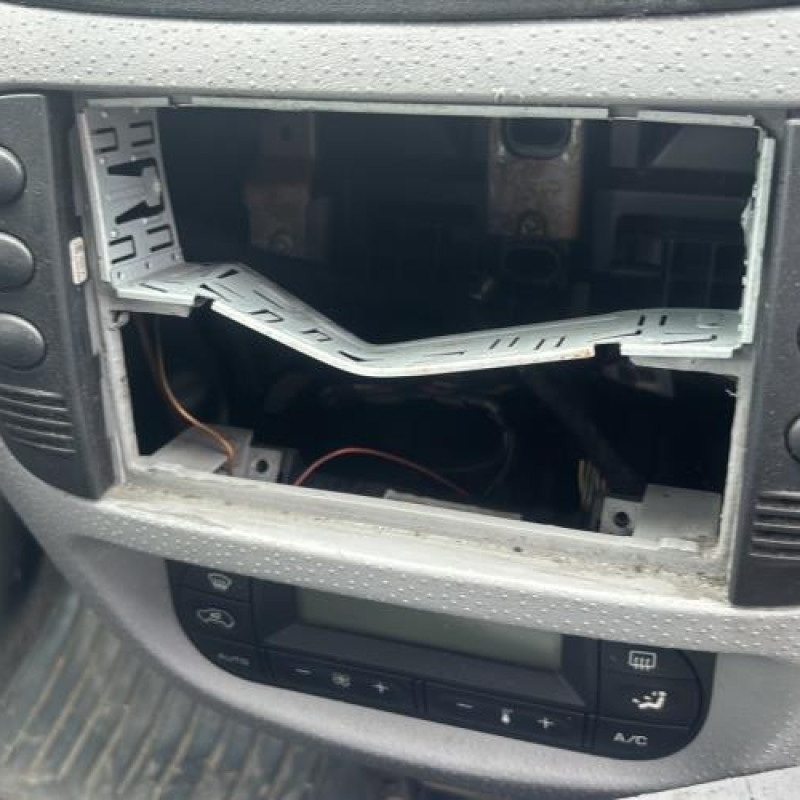 Serrure arriere droit CITROEN C3 1 Photo n°20