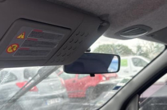 Attache ceinture arriere droit RENAULT CLIO 2