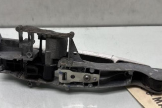 Poignee porte arriere gauche PEUGEOT 308 1
