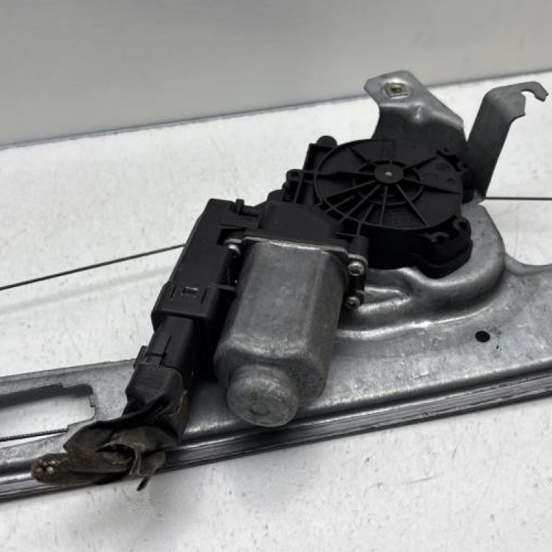 Leve vitre electrique avant droit RENAULT SCENIC 2 Photo n°4