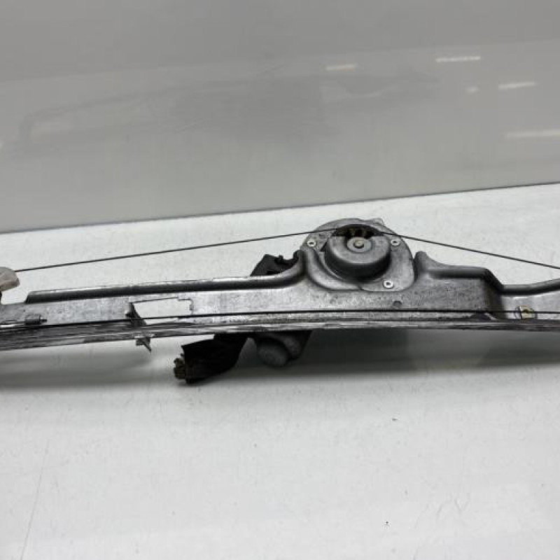Leve vitre electrique avant gauche RENAULT SCENIC 2 Photo n°6