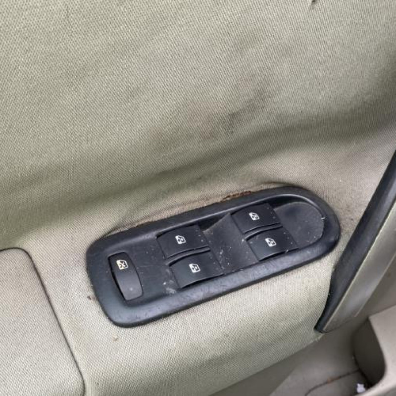 Leve vitre electrique avant gauche RENAULT SCENIC 2 Photo n°18